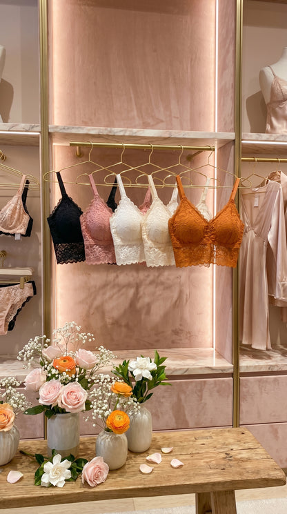 Pack of 4 Free Size Lace Bralette Bras for Women – Comfortable Wireless Padded Crop Top Bra Set (Black, White, Peach, Orange)